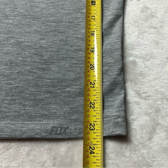 𝅺fox Racing Long Sleeve Grey Top with White Fox Logo Size Medium - Picture 12 of 13